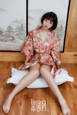 两男一女两根同进去舒服吗